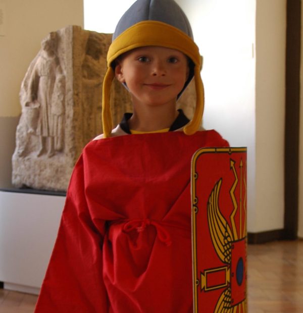 Antike Mode und Spiele Römer Cultheca Regensburg