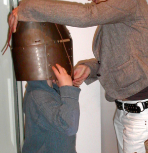 Mittelalter Helm Angebote für Schulklassen Regensburg